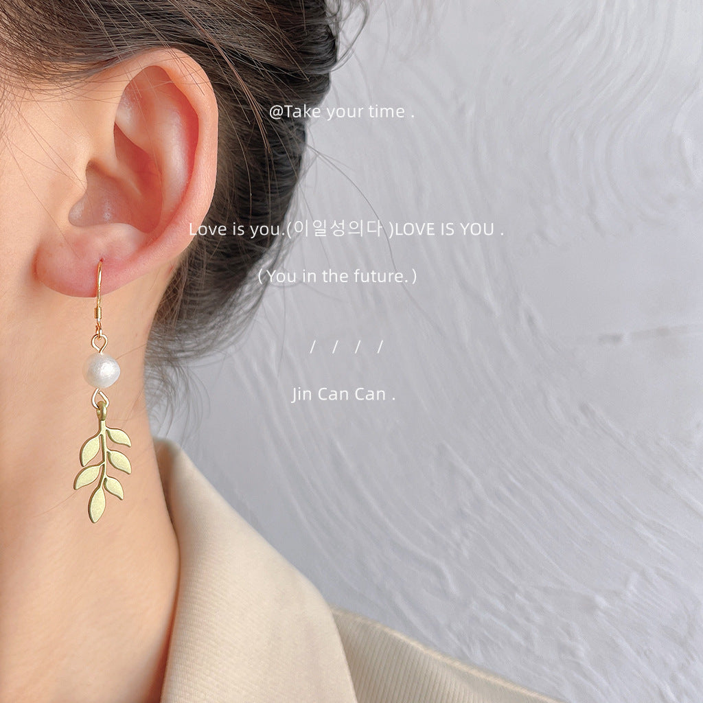 Mori Style Sier-plated Needle Freshwater Pearl Earrings