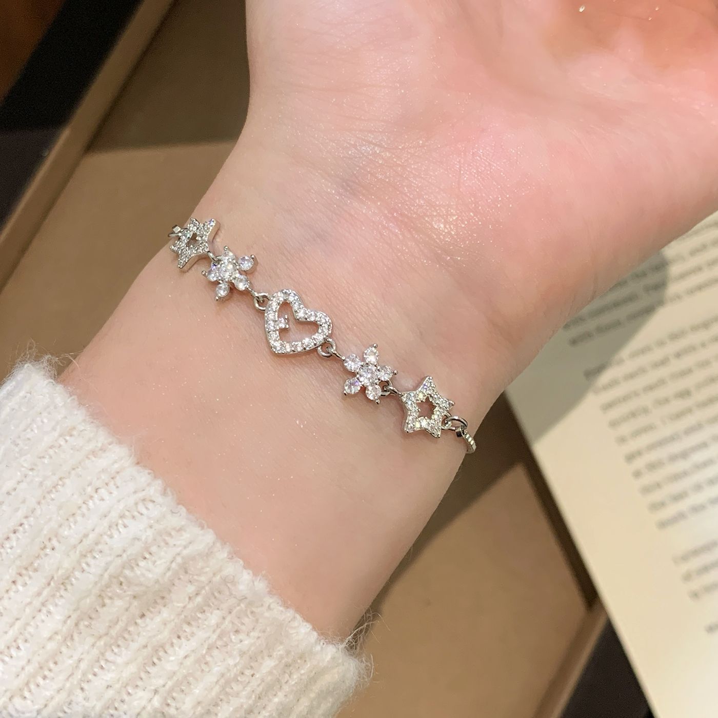 Women's Fully Jeweled Loving Heart Light Luxury High-grade Versatile Niche Bracelet
