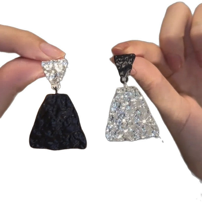 Unique Personality Geometry Black White Ear Temperament Wild Simple Advanced Earrings