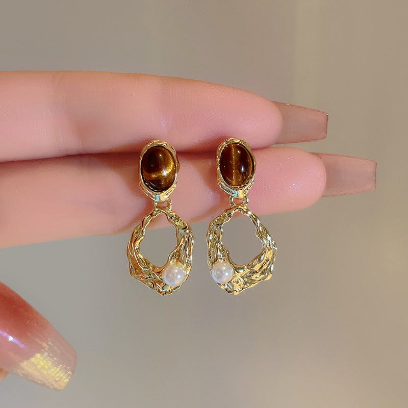 Women's Retro Affordable Luxury High-grade Ear Atmosphere Round Niche Earrings