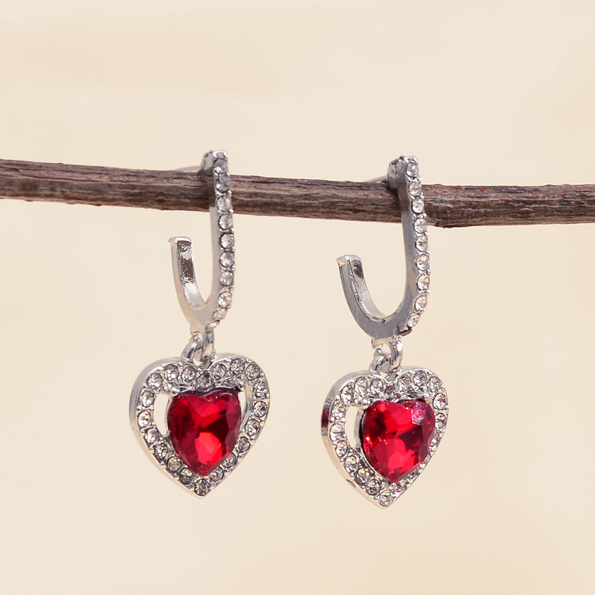 Exquisite Peach Heart Full Diamond Loving Earrings