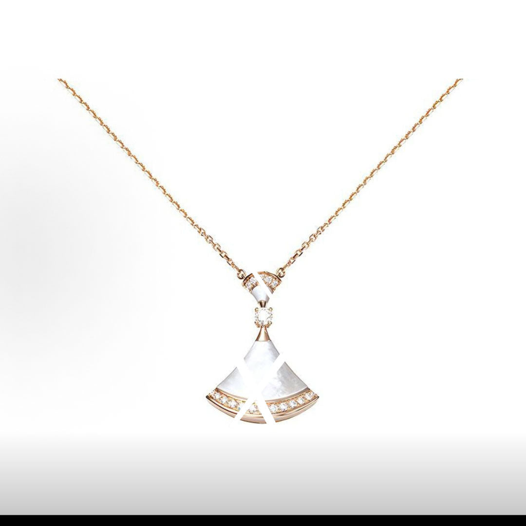 Home Small Skirt Fan-shaped Fan Double White Shell Carnelian Layer Necklace