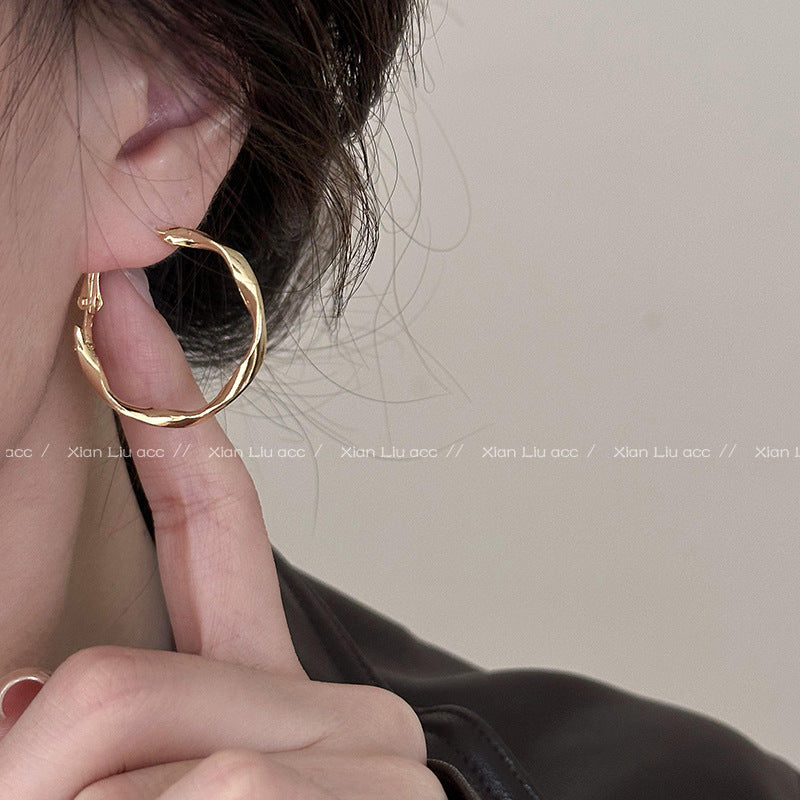 Mobius Big Ear Female Niche Unique High-grade Rings