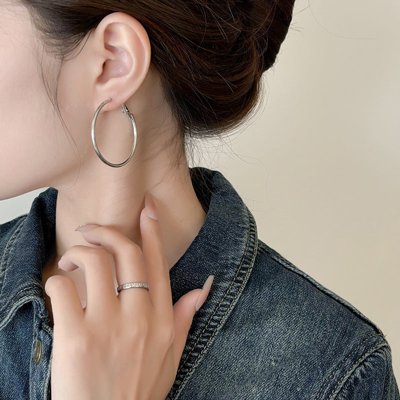 Women's Korean Style Metal Alloy Pearl High-grade Long Stall Light Stud Earrings