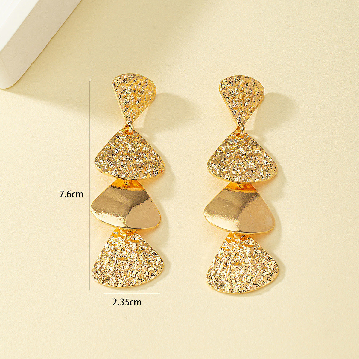 Women's Gold Retro Triangle Convex Texture Geometric Alloy Earrings