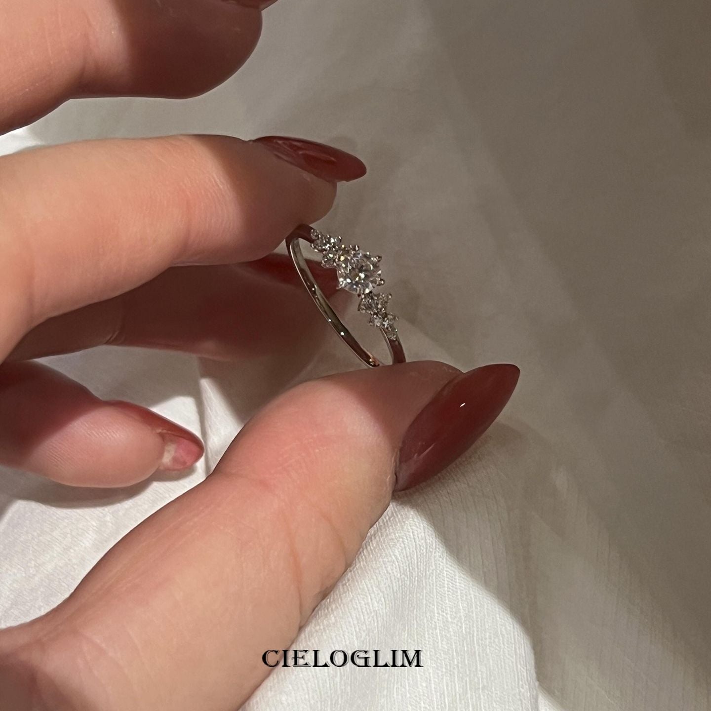 Feeling Shiny Zircon Female Gentle Temperament Open Diamond Index Finger Rings