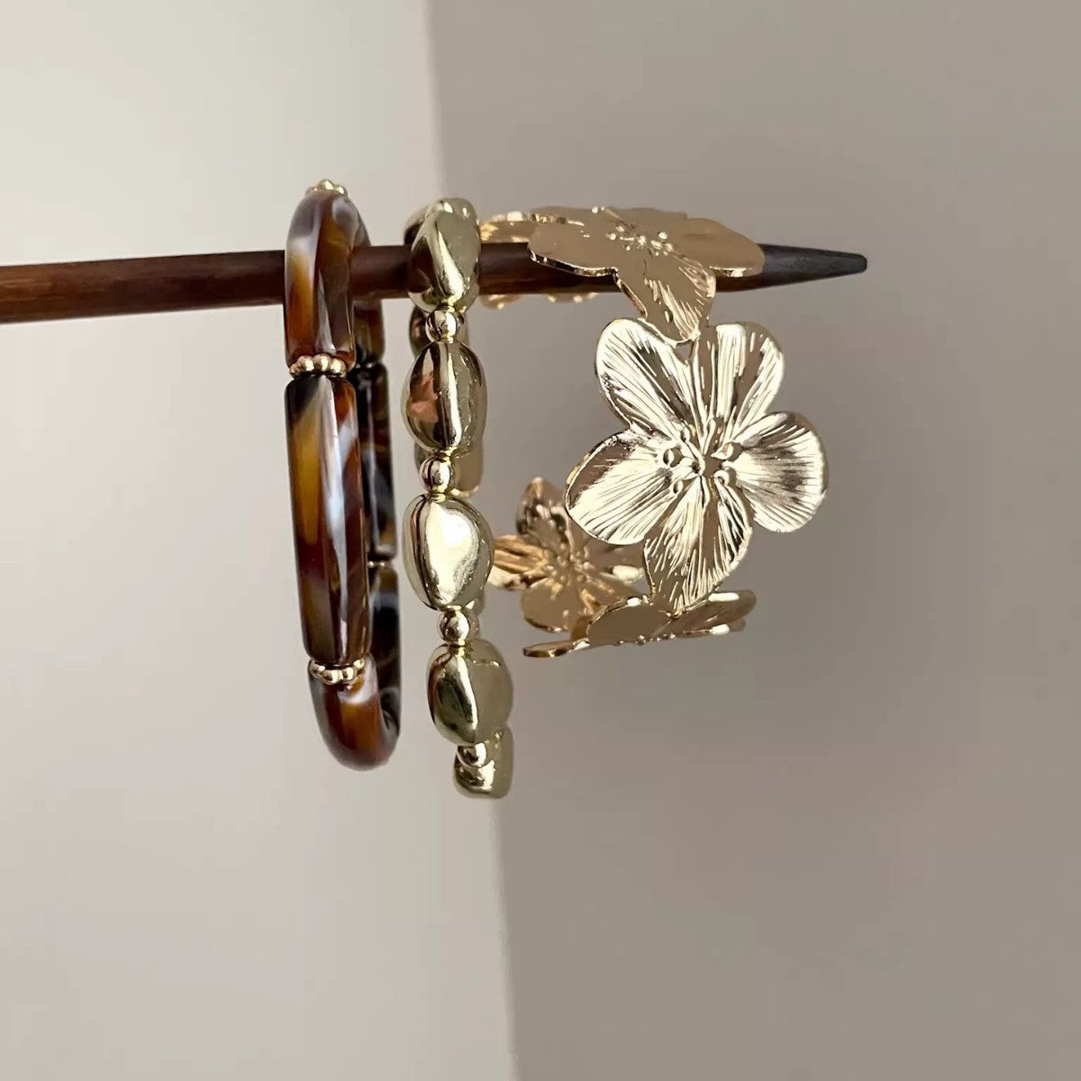 Flower Round Female Personality Fashion Exquisite Versatile Design Bracelet