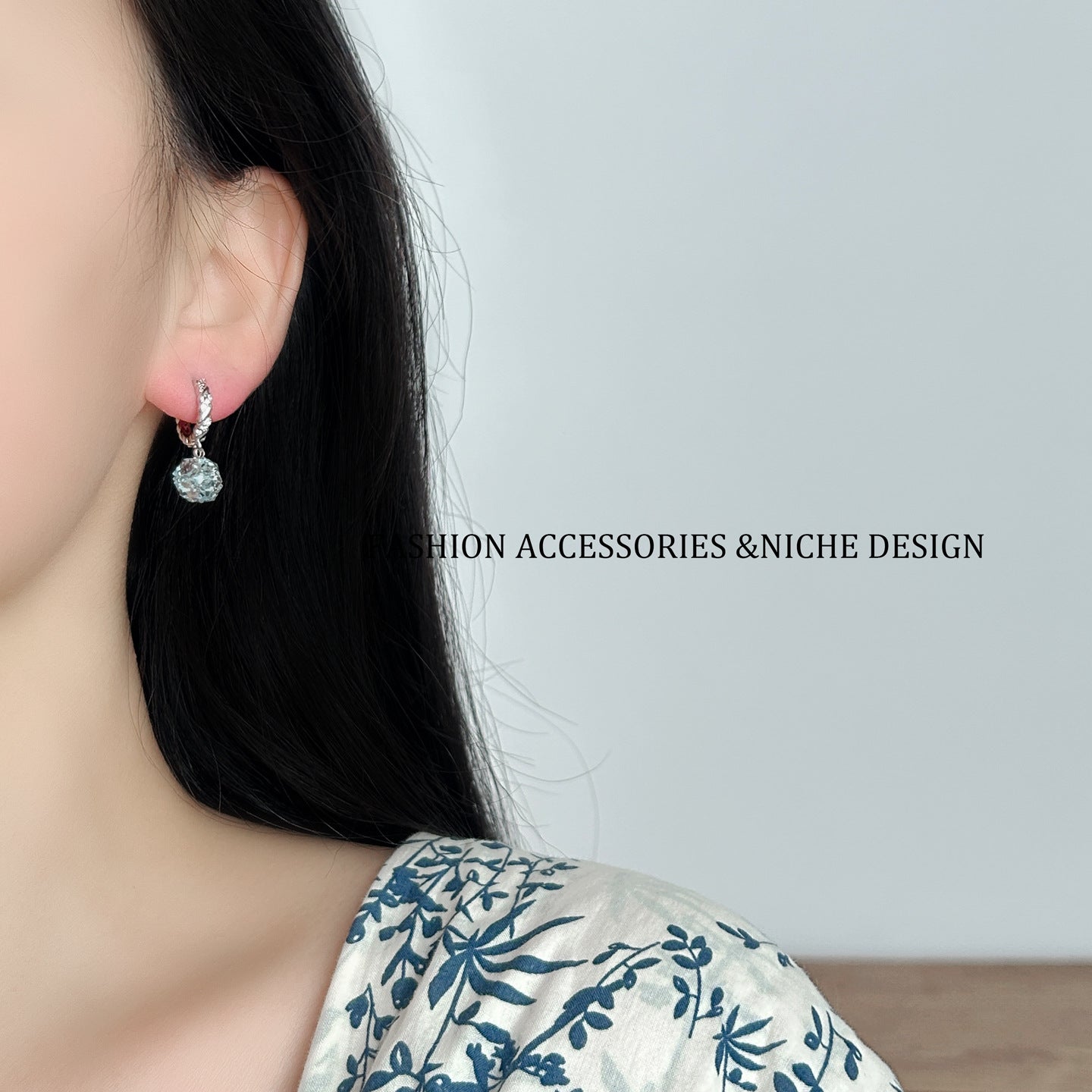 Zircon Ear Clip Niche Design Textured Elegant Earrings
