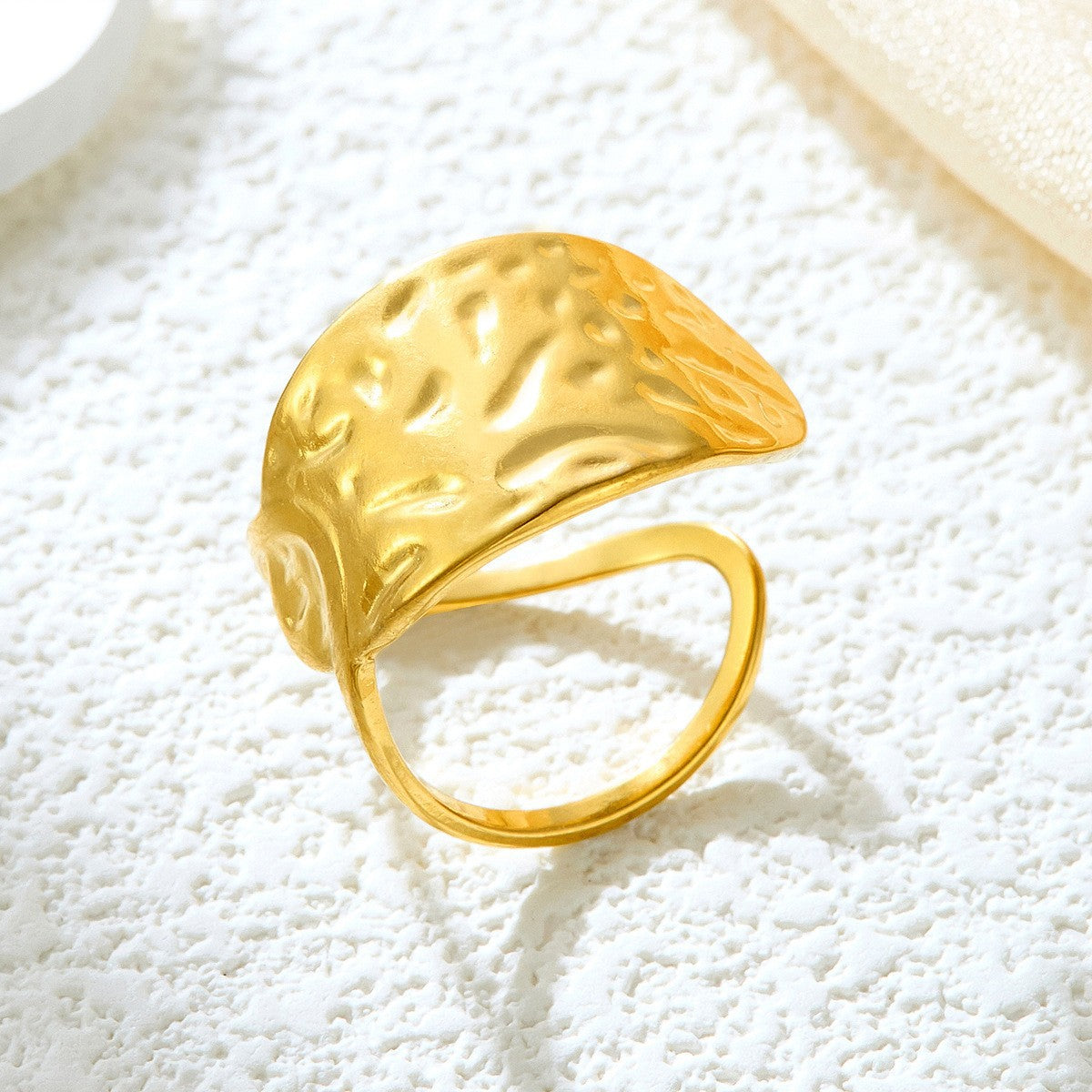 Stainless Steel Irregular Line Love Heart-shaped High-grade Ring
