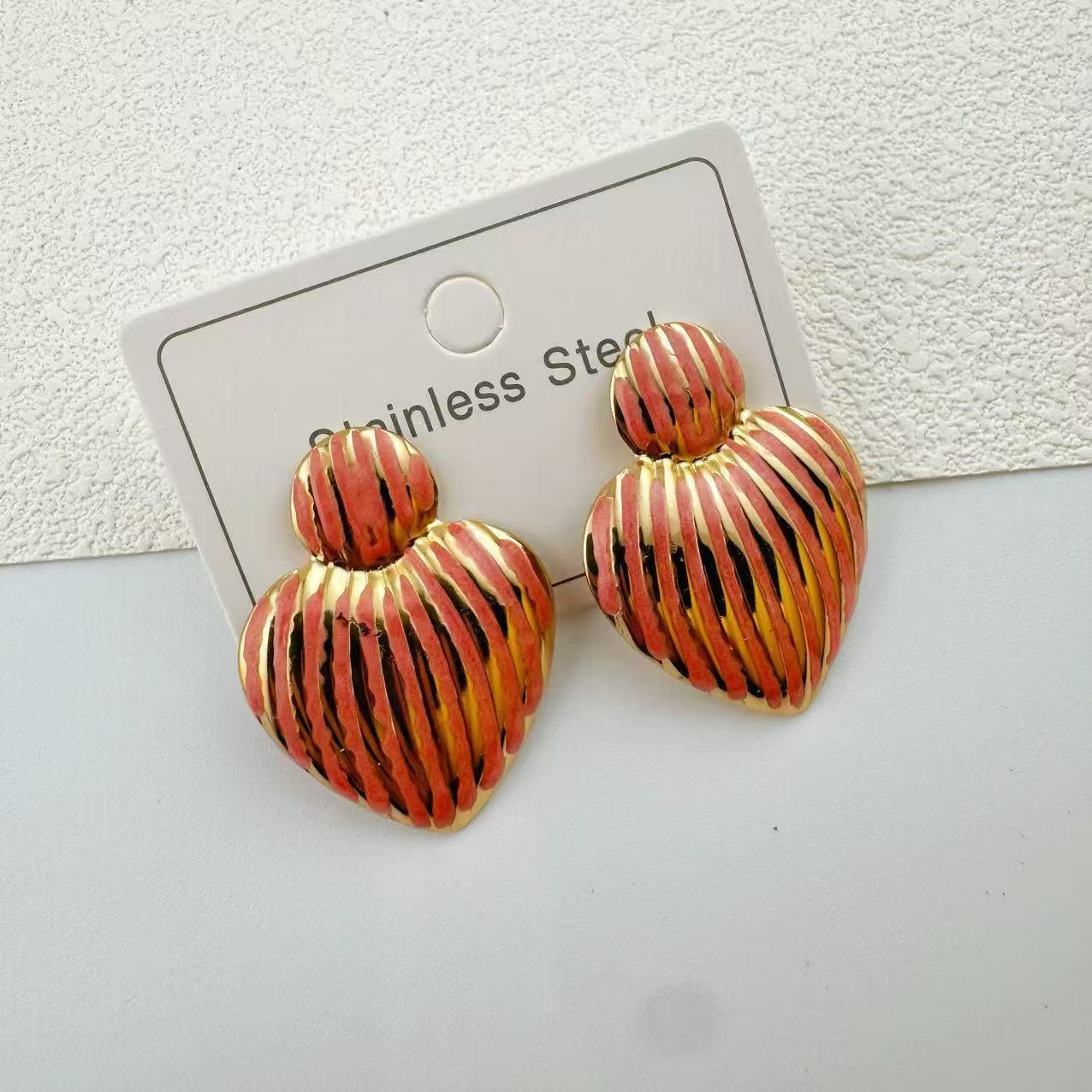 Love Heart Enamel Gold-plated Niche Design Stud Earrings
