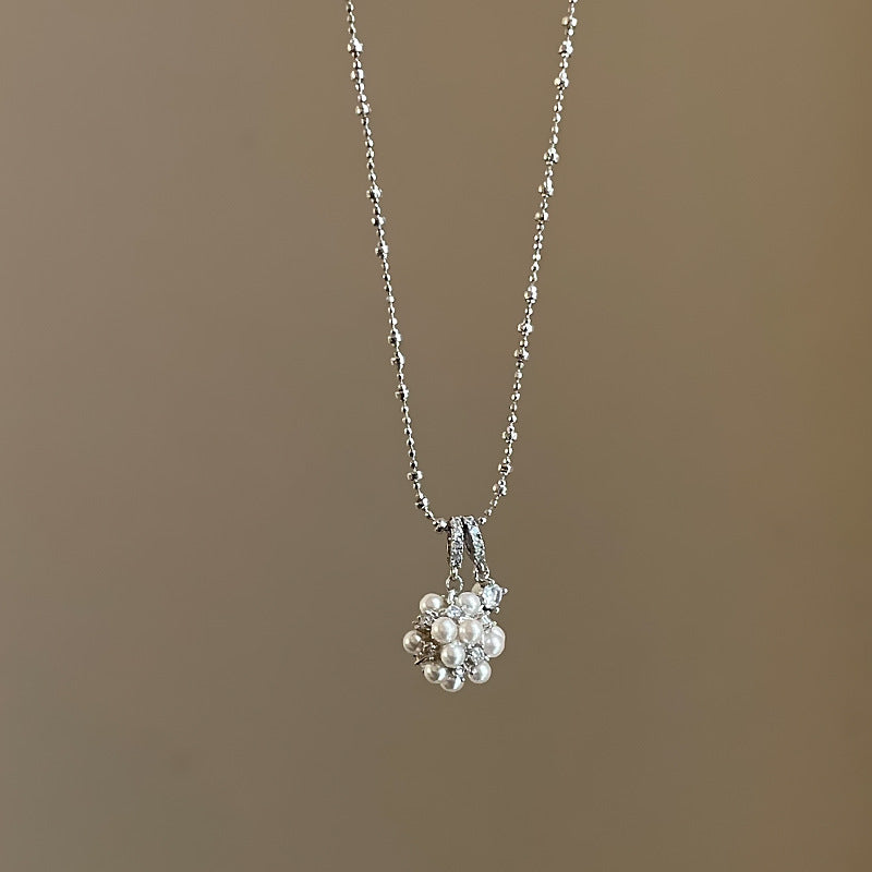 Women's Design Pearl Floral Ball Pull Simple Temperament Fashion Trend Necklace