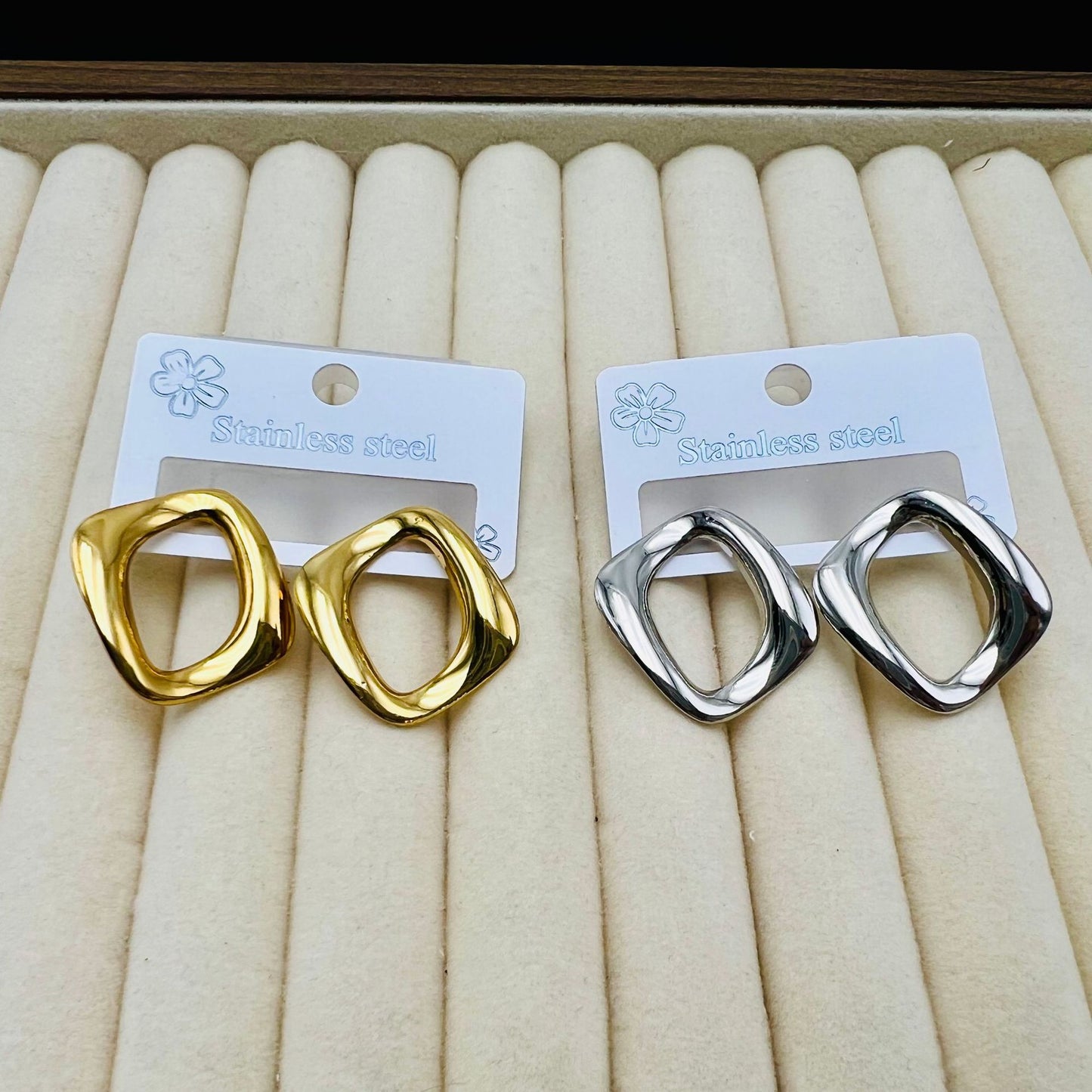 Light Luxury Gold Geometric Ear Female Personality Stud Earrings