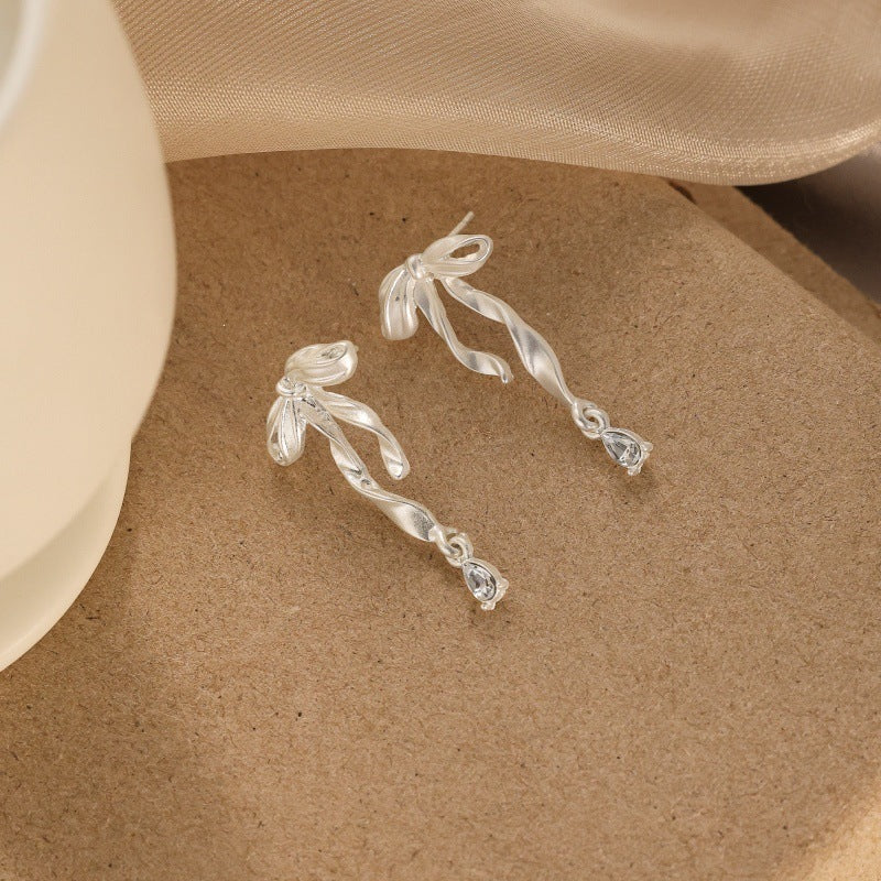 Women's Needle High-grade Super Flash Zircon Light Luxury Refined Grace Earrings