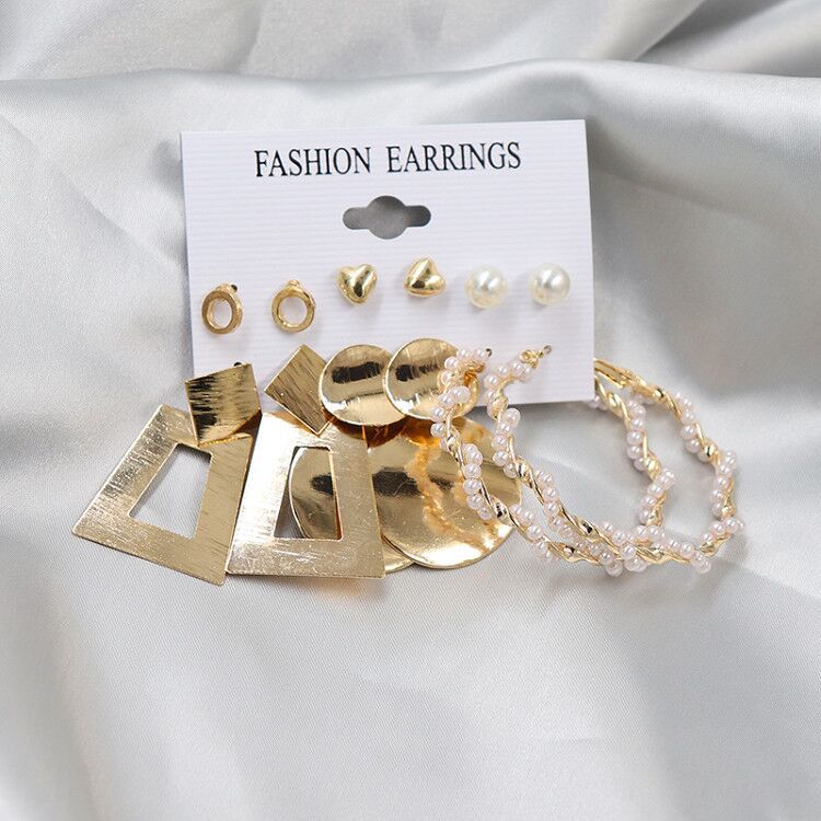 Women's Exaggerated Pearl Crystal Metal Pairs Plate Earrings