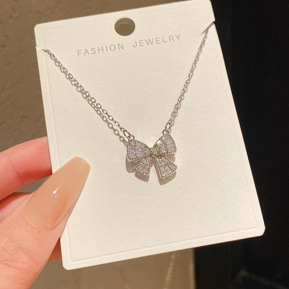 Women's Minority Simple Fashionable Elegant Zircon Clavicle Chain Titanium Steel Accessory Necklace