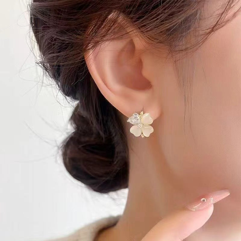 Ear Clip Light Luxury Minority Fashion Elegant Delicate Earrings