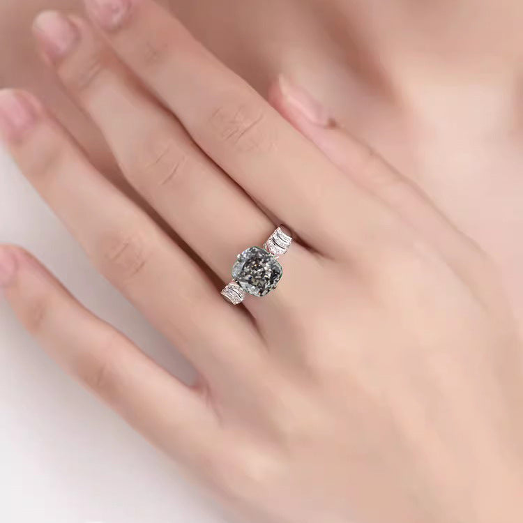 Women's Ice Flower Cut Smoky Gray Zirconium Simple Rings