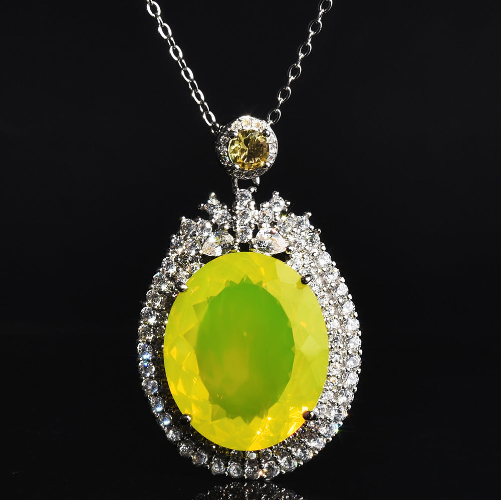 Streaming On Big Diamond Golden Colored Pendants