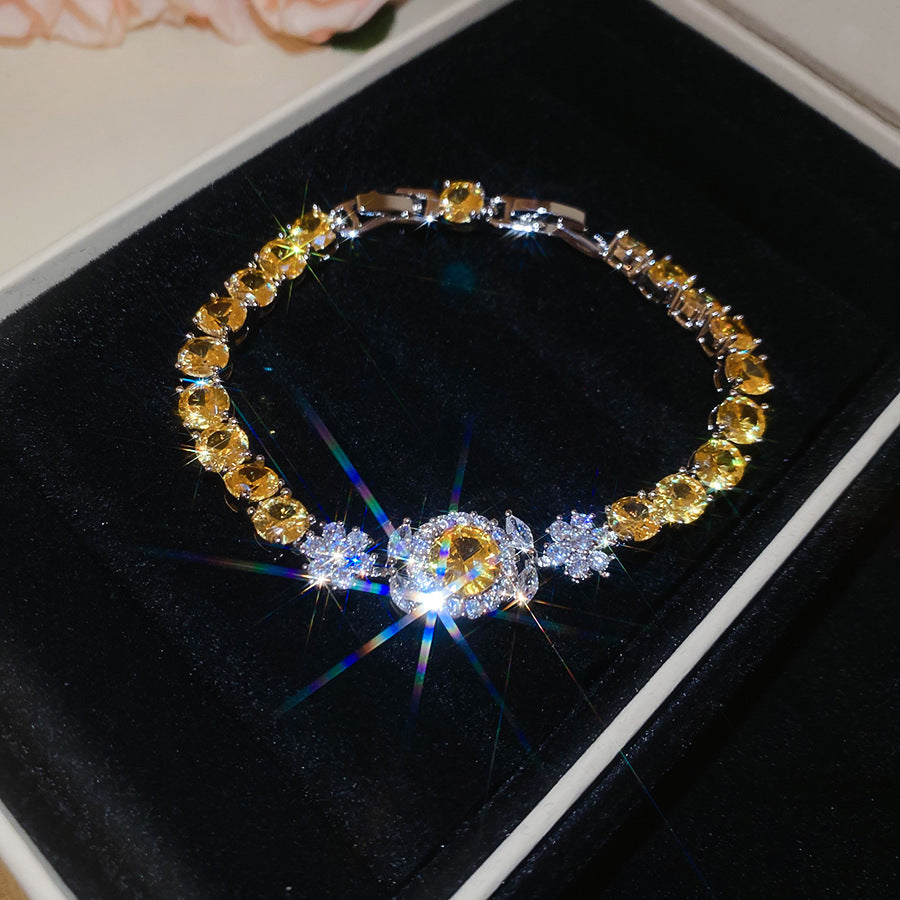 With Diamond Round Exquisite Fashion Retro Unique Design Light Luxury Bracelets