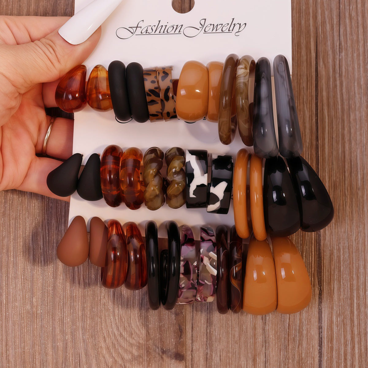 Women's Fashion Suit Temperament Wild Personality Trendy Style Earrings