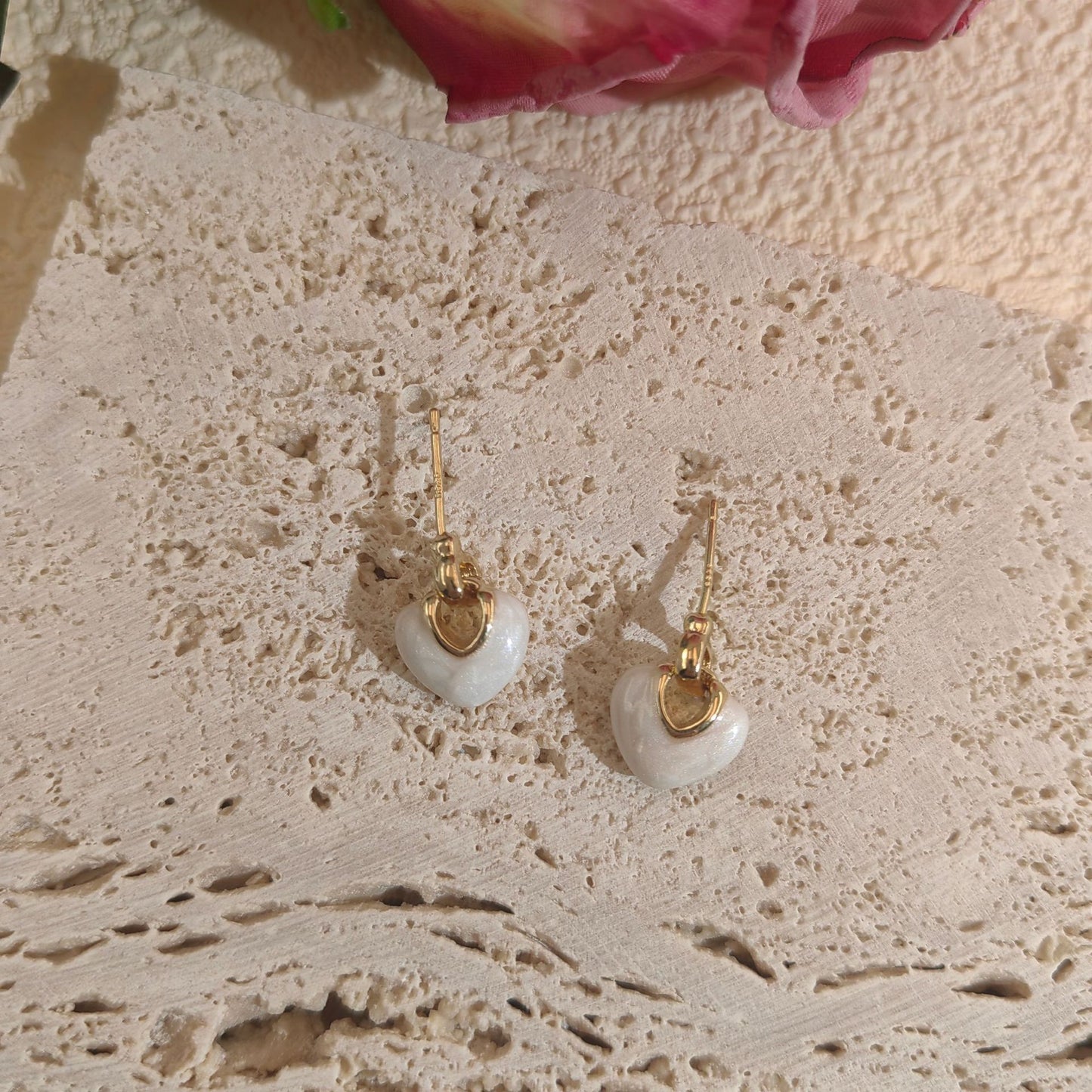 Women's Love Heart Niche Design Advanced Exquisite Stud Earrings