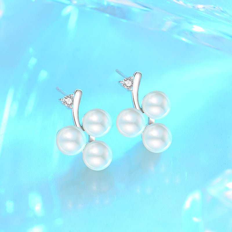 Women's Grape Pearl Sier Pin Stall Night Market Fashion Stud Earrings