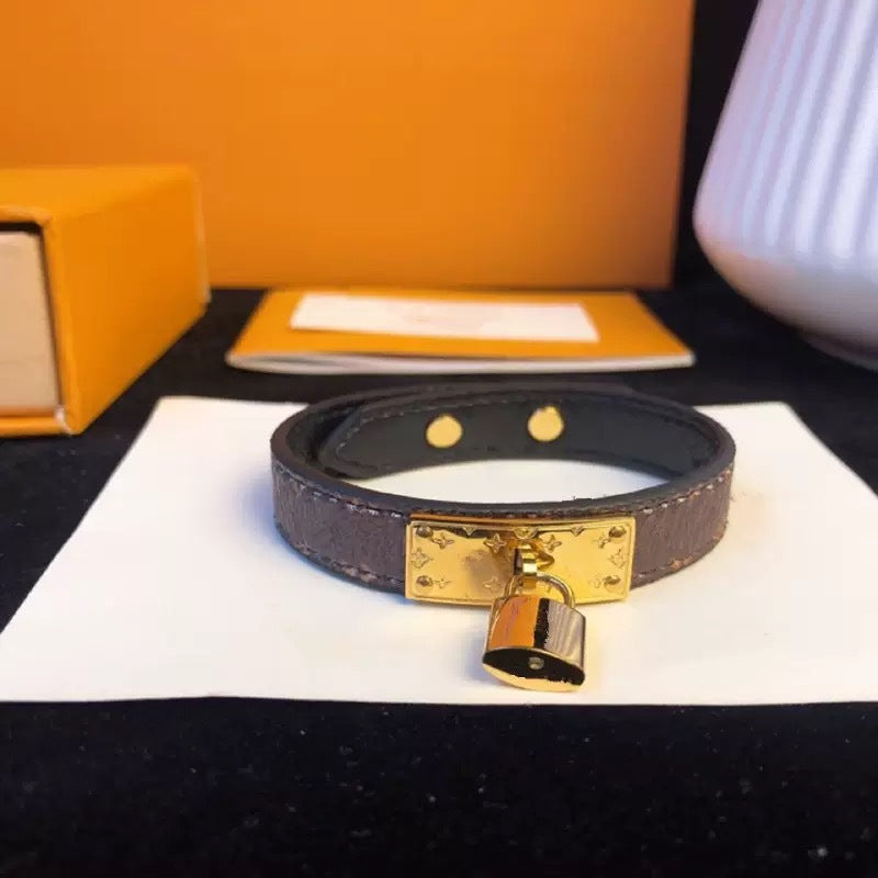Women's & Men's Leather Wide V-shaped Buckle Affordable Luxury Fashion Couple Simple Bracelets