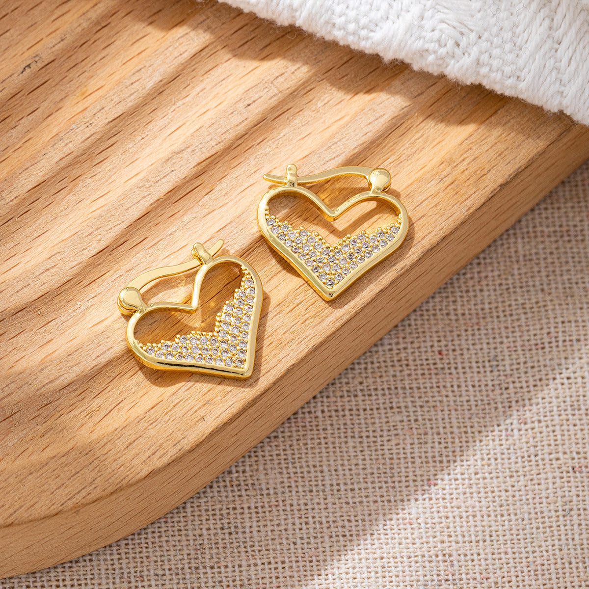 Classic Style Gold-plated Clover Clip High-grade Zircon Ear Buckle