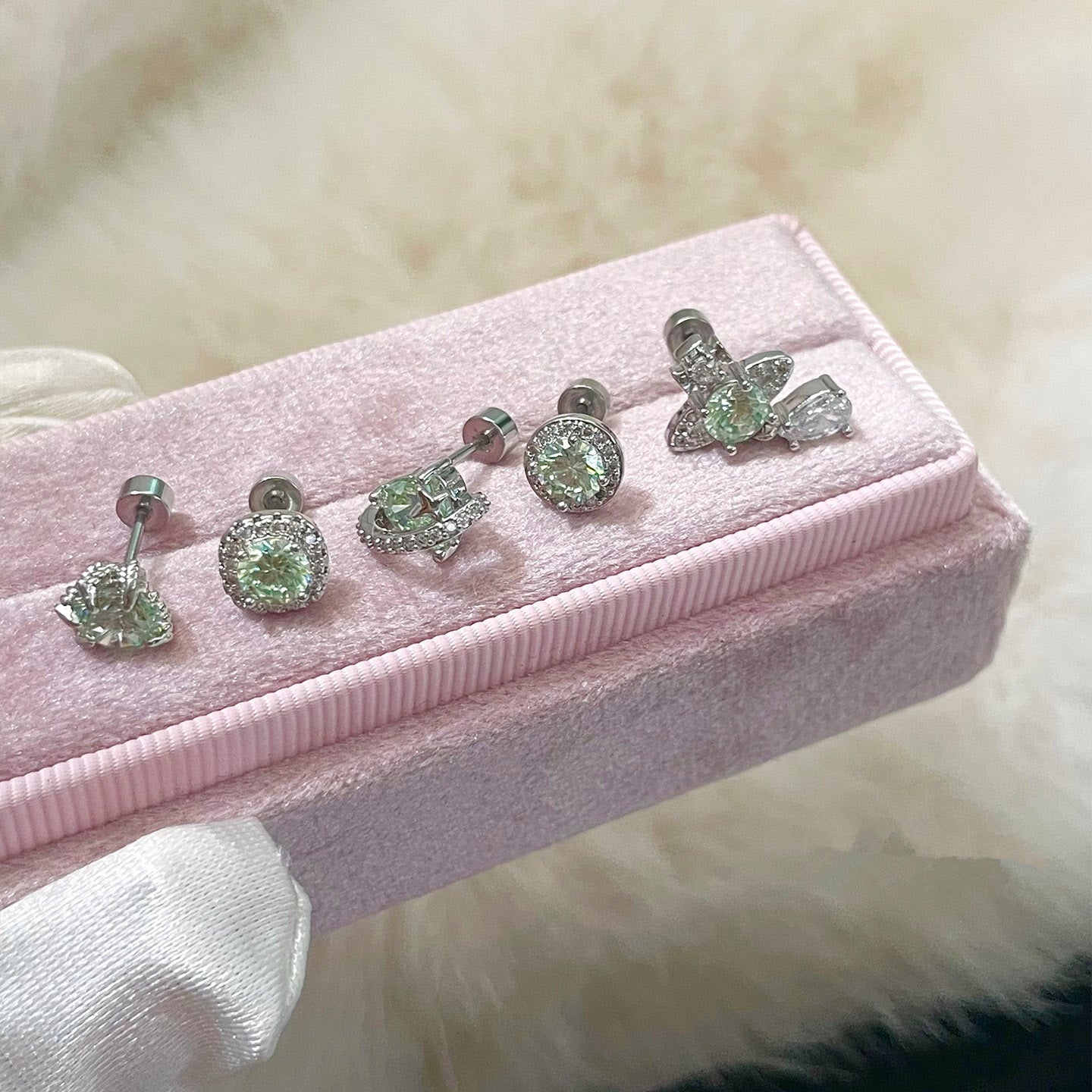 Apple Green Series Titanium Steel Flat Female Niche Stud Earrings