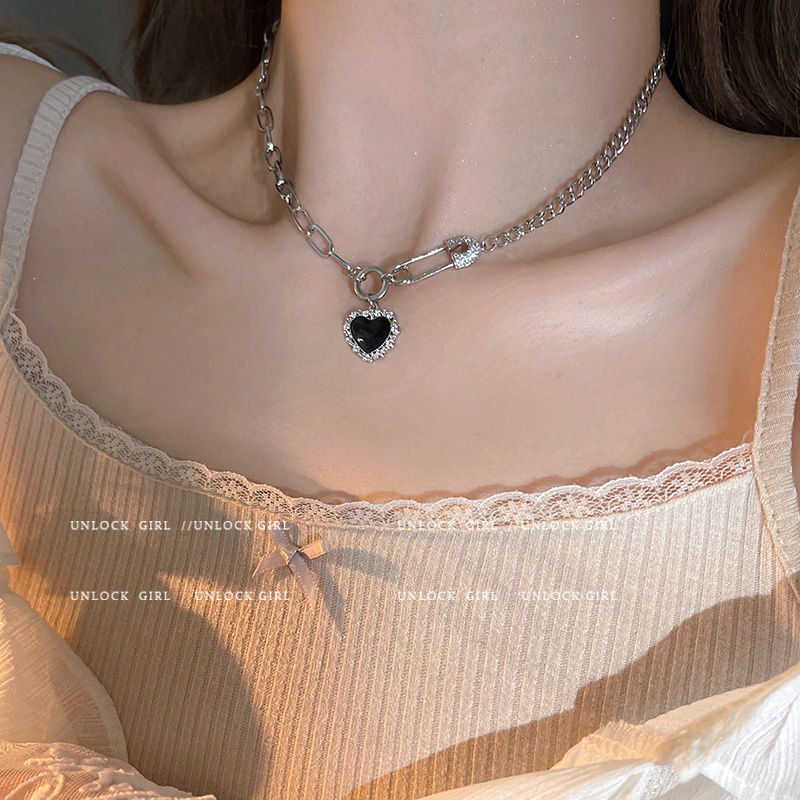 Women's Zircon Black Heart-shaped Pin High-grade Niche Necklace