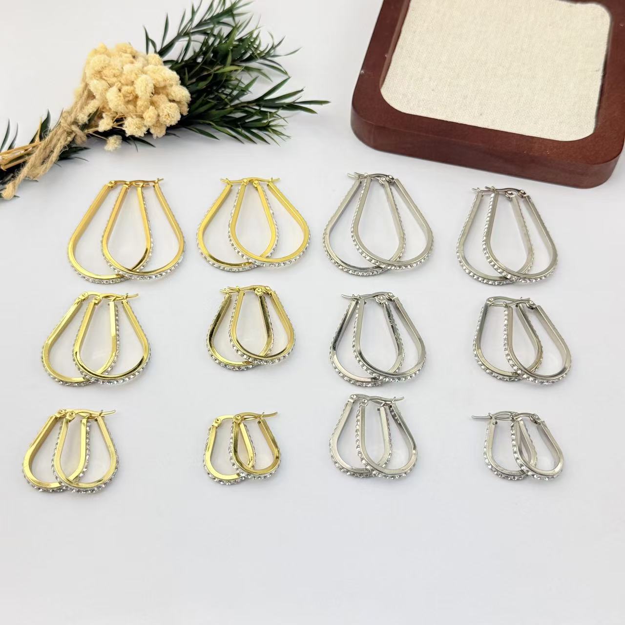 Steel Love Alloy Design High-grade Light Earrings