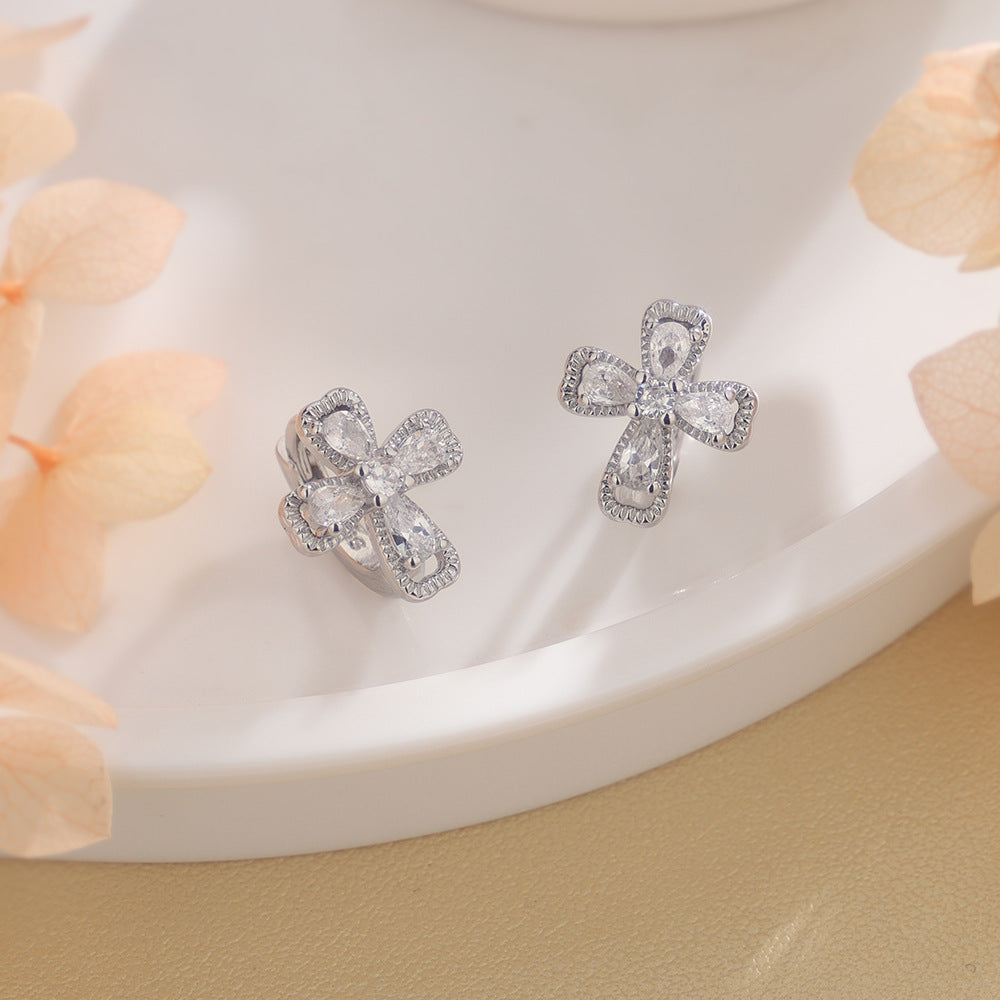 Flower Zircon Daily Commute Style Lucky Four-leaf Clover Four Petal Ear Buckle