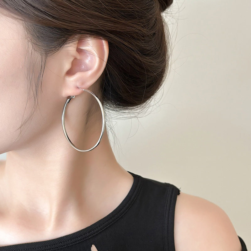 Women's Korean Style Metal Alloy Pearl High-grade Long Stall Light Stud Earrings