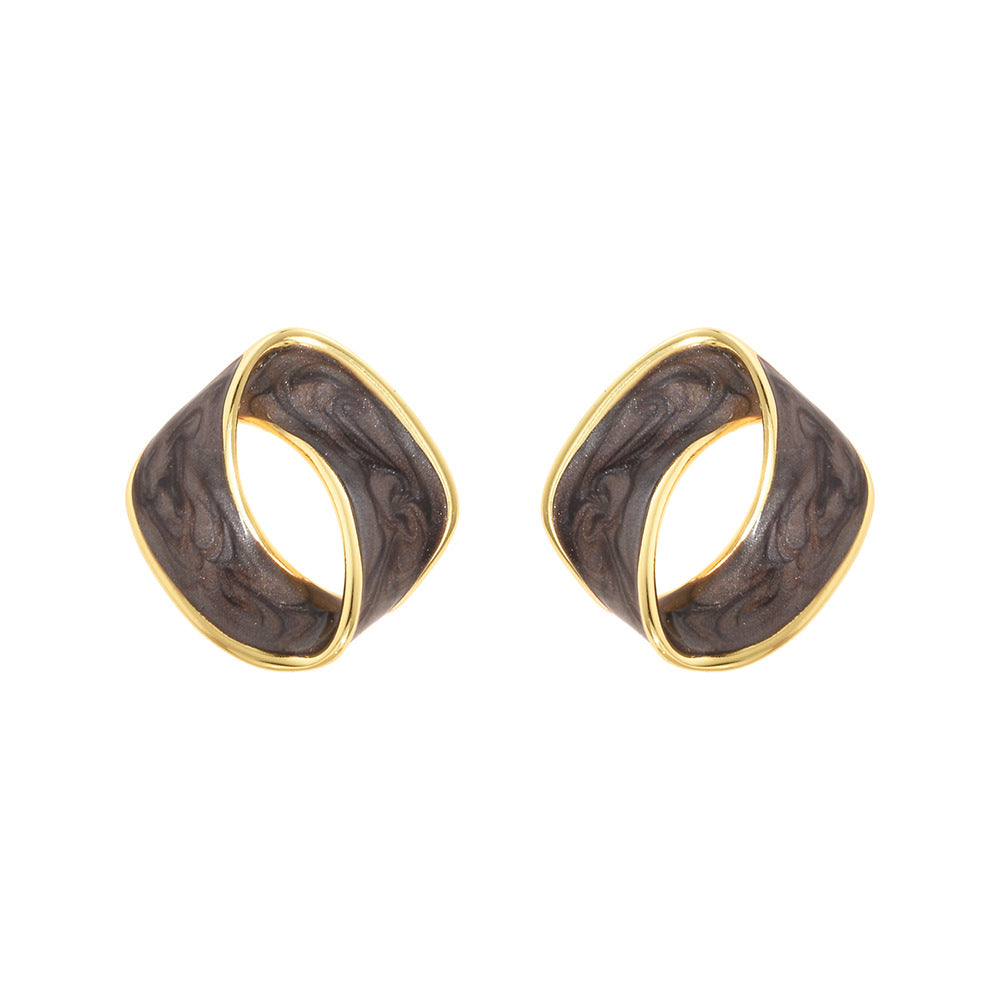 Women's Retro Simple Fashion Temperament Wild Elegant Light Luxury High-grade Personalized Stud Earrings