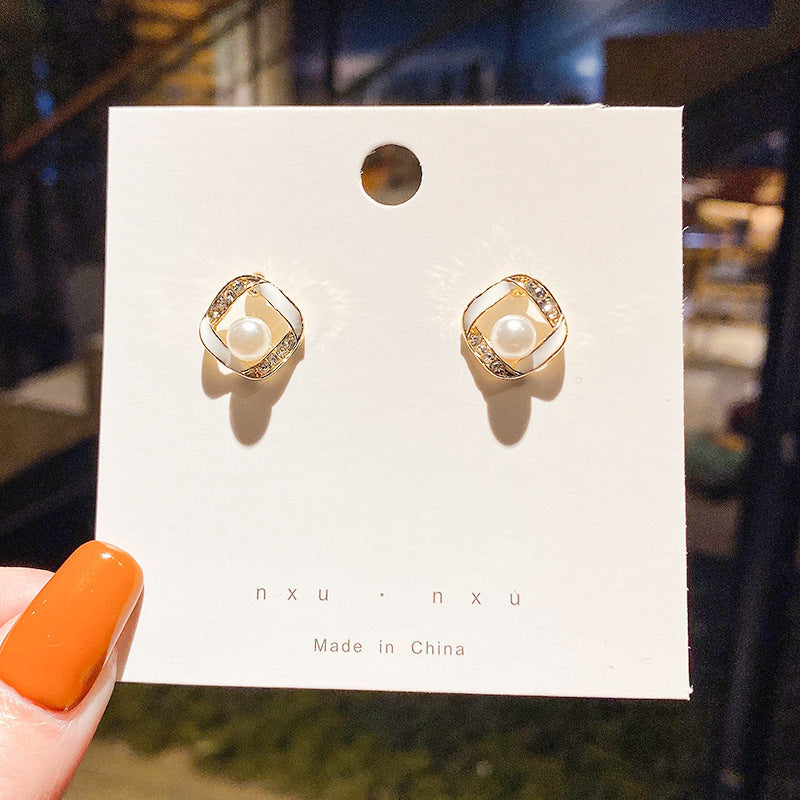 Women's Light Luxury Summer Fashion Stall Night Earrings