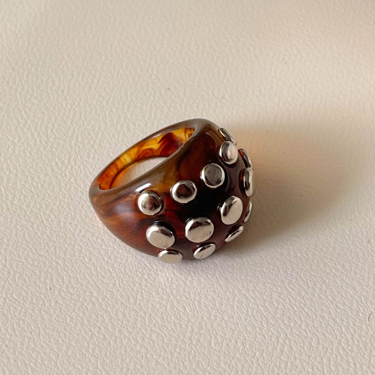 Vintage Rivet Resin Personality Fashion Design Rings