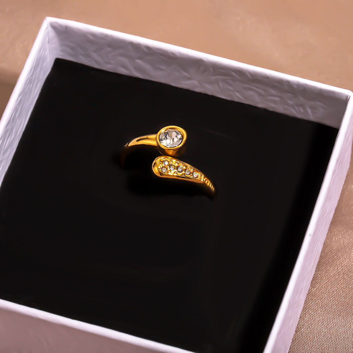 High Sense Box Paper Storage Gift Rings