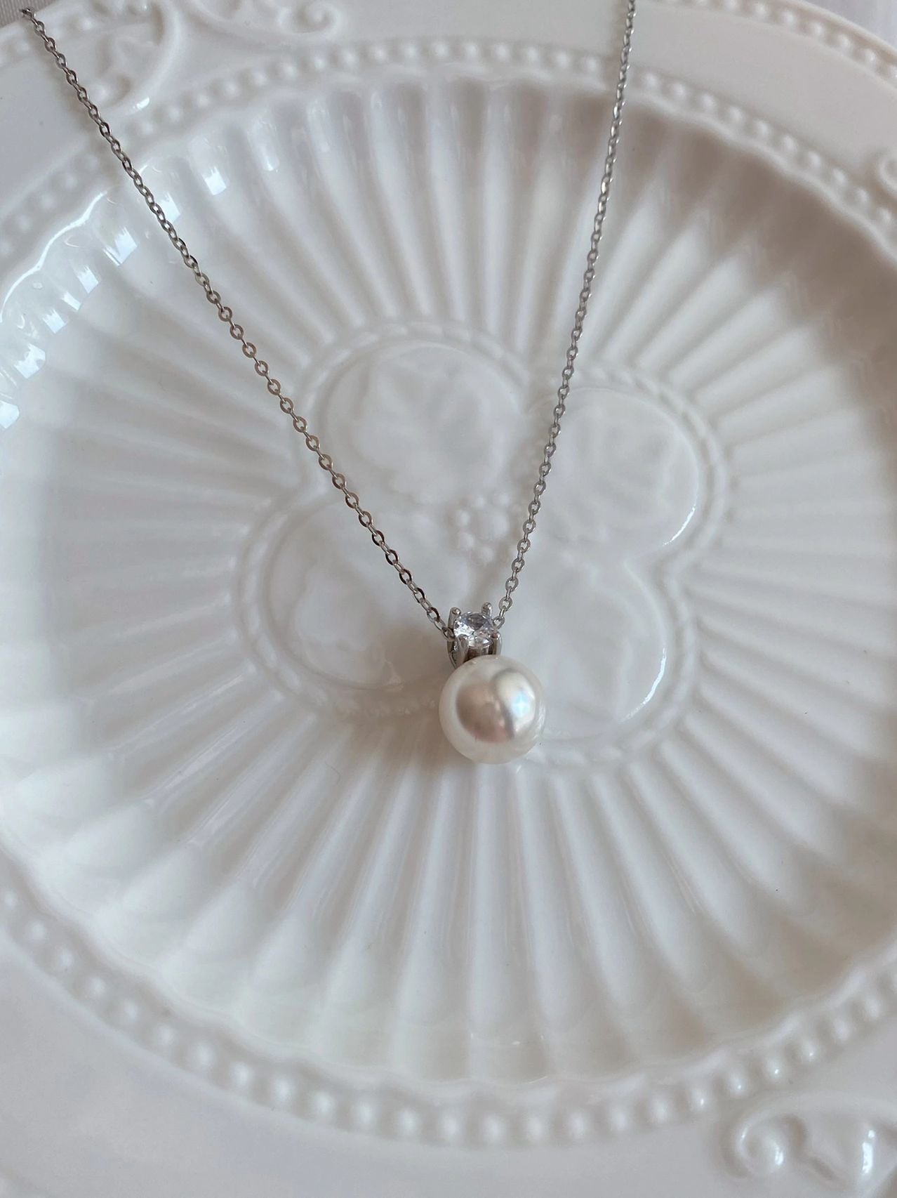 Sterling Sier Diana Perfect Circle Pearl Female Light Necklaces