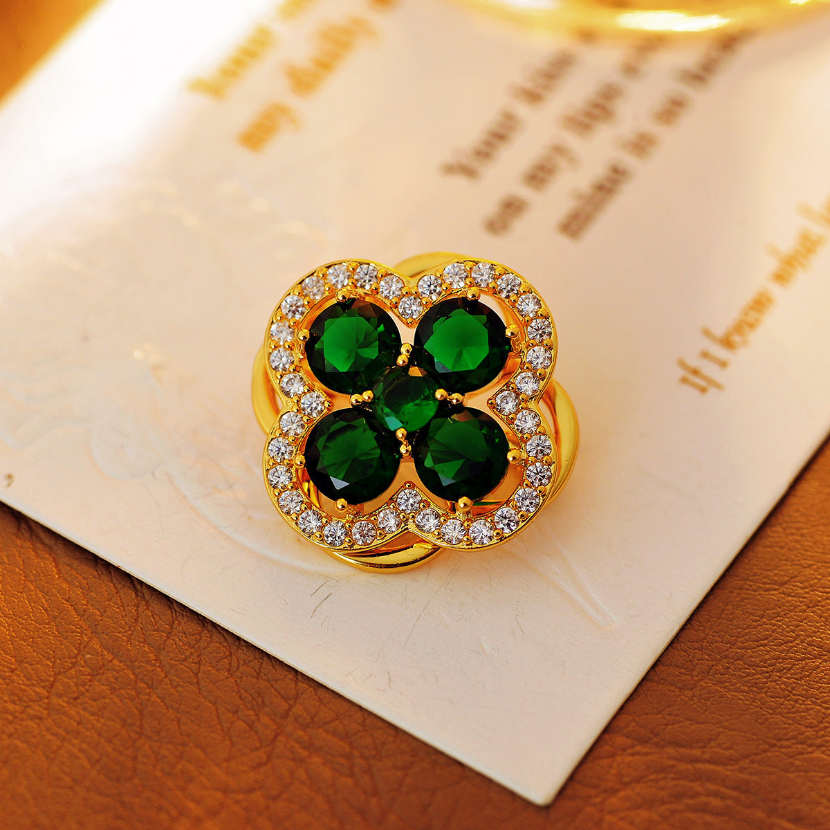 Exquisite Green Rotating Zircon Four-leaf Flower Necklaces