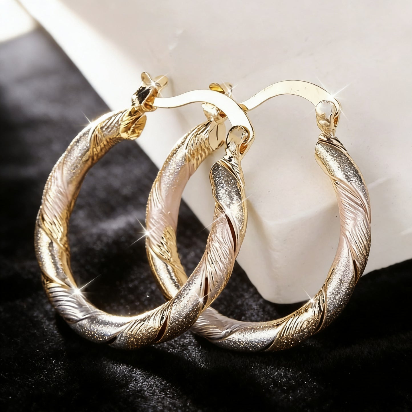 Twisted Twist Gold Sier Rose Contrast Color Light Luxury High-grade Ear Buckle