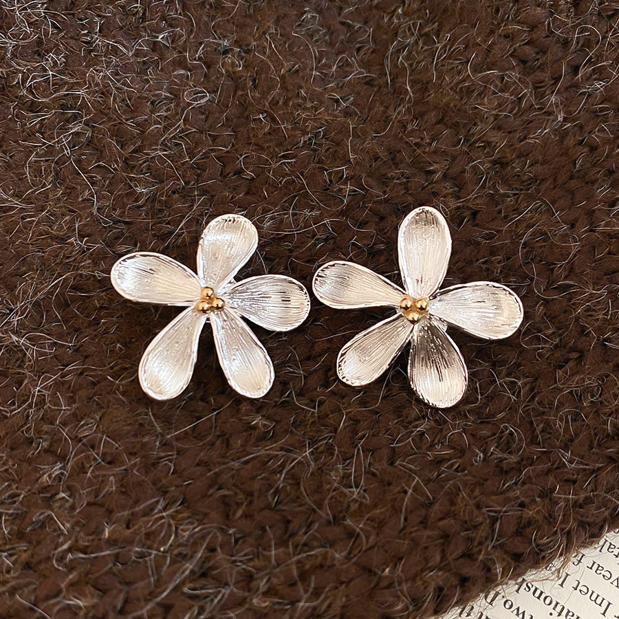 Women's Needle Zircon Bow Water Drop Tassel Simple Fashion Stud Earrings