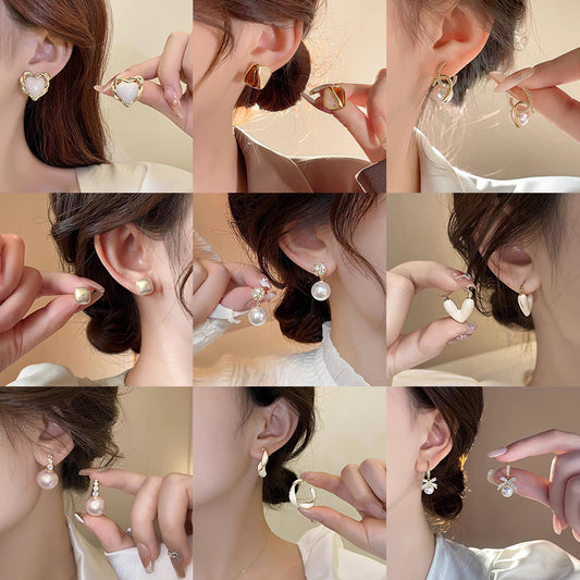 Charming Women's Bow Pearl Light Luxury Earrings