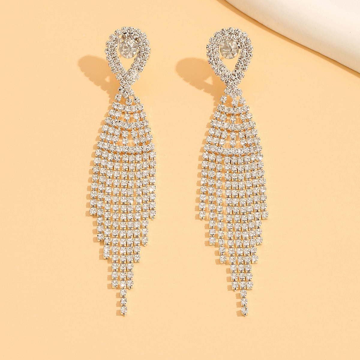 Elegance Retro Fashion Bride With Diamond Tassel Earrings