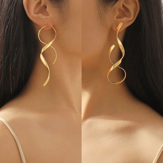 Women's Simple Geometric Surrounding Personality Asymmetric Exaggerated Rings