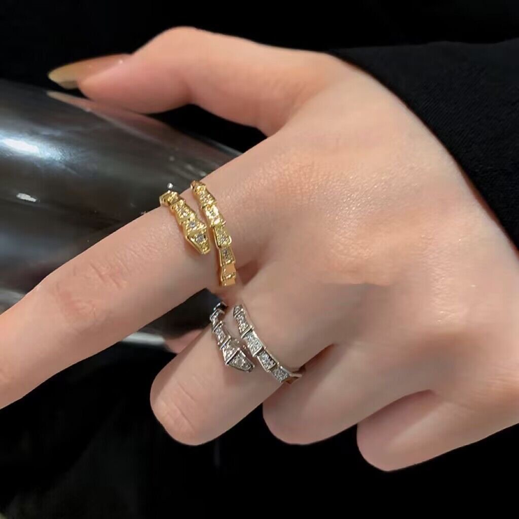 Full Diamond Open Snake Fashion Graceful Personality Design High-grade Light Rings
