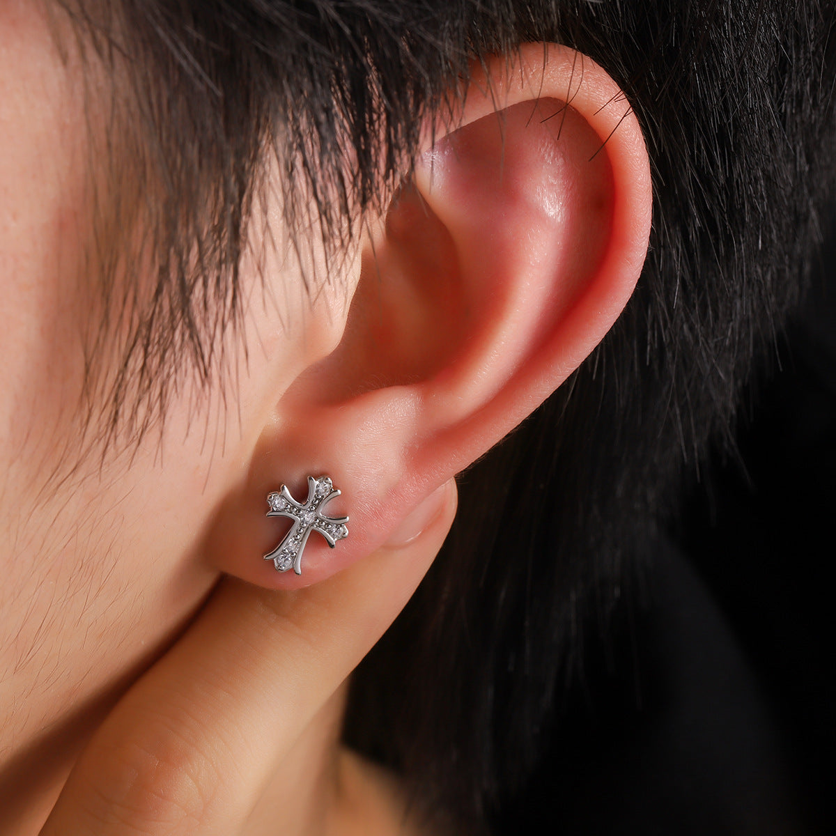 Women's & Men's Cross Zircon Light Luxury High-grade Ear Bone Niche Personality Stud Earrings