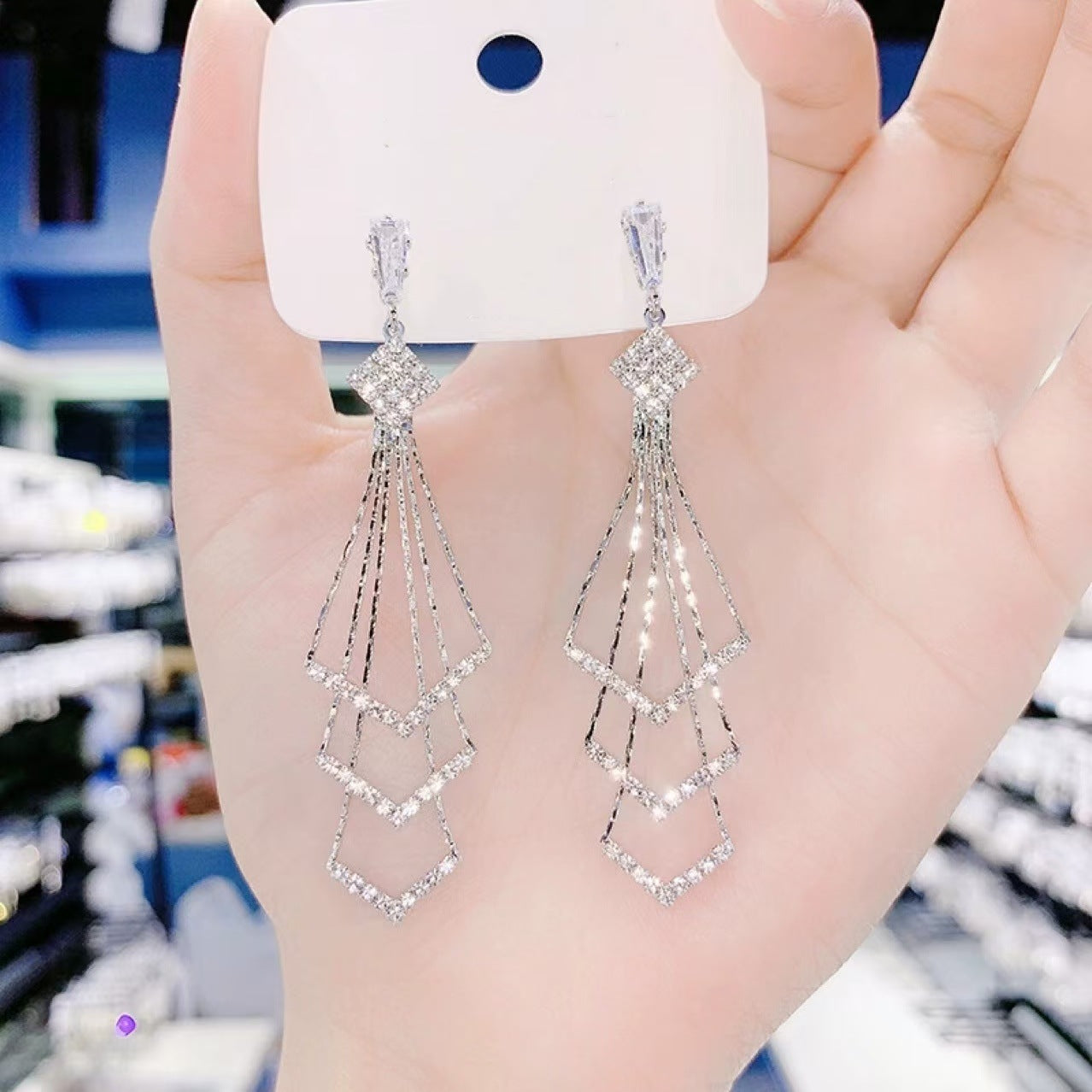 Women's Korean Style Temperament Tassel High-grade Exaggerated Long Rhinestone Geometric Earrings