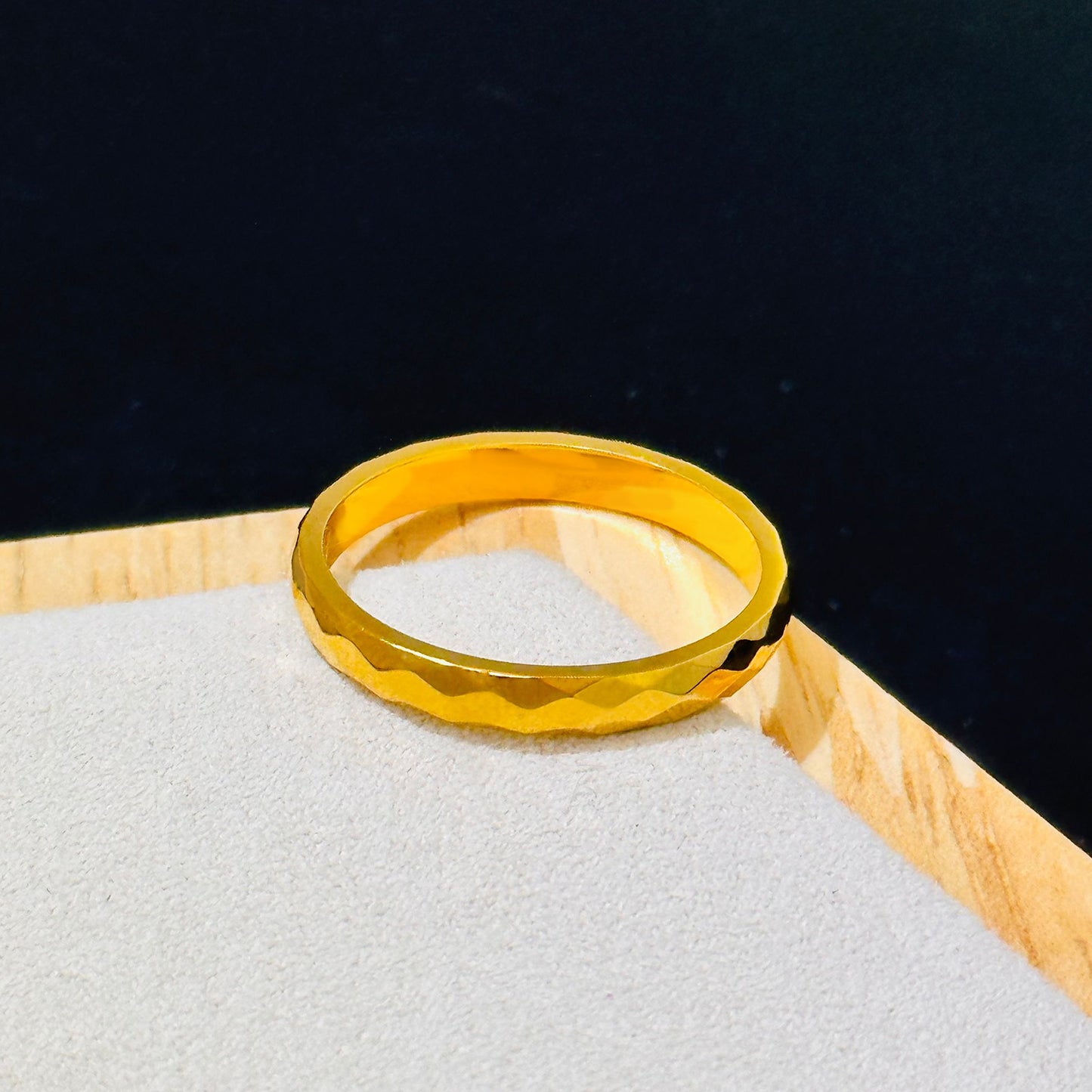 Fashion High-grade Diamond Plaid Titanium Steel Rings