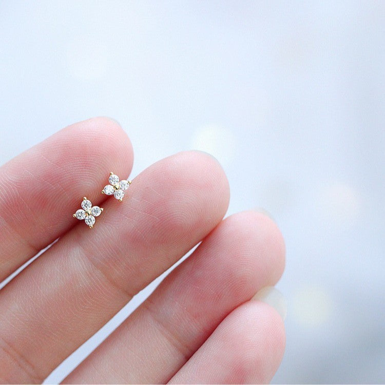Women's Clover Ear Light Luxury Sweet Diamond Small Flower Shape Mini Rings