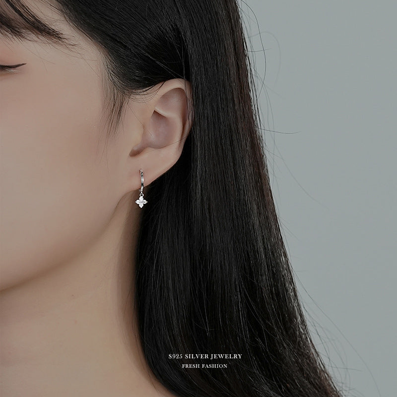 Clip Korean Style Simple Graceful Diamond Four-leaf Live Ear Buckle